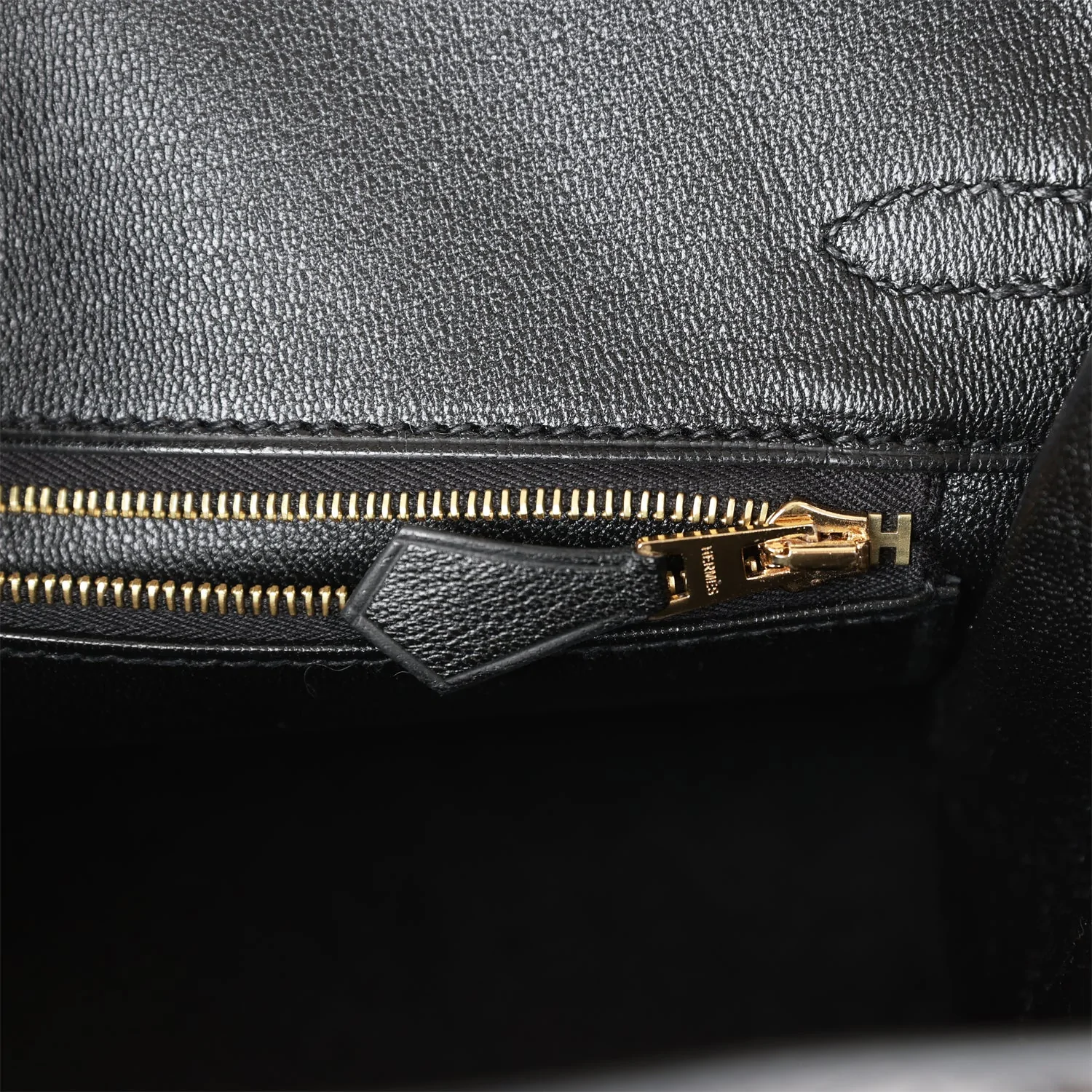 Hermès Birkin 25 Black Matte Alligator Gold Hardware